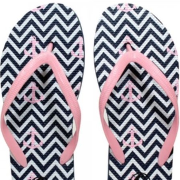 Glam Girl Fashion Shoes - NWT Adorable Chevron Flip-Flops